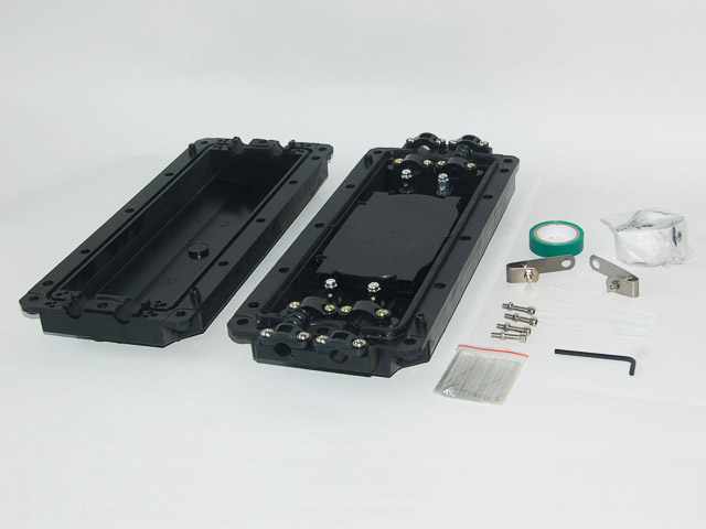 07型光缆接头盒（二进二出） 外形尺寸：425×163.5×87（mm） 最大容量：60芯