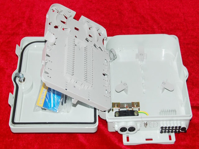 HY-1型D 12芯分纤箱 外形尺寸：230×195×65（mm） 建议此产品可用8芯不可断