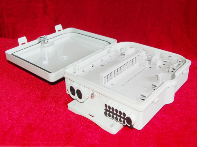 HY-1型D 12芯分纤箱 外形尺寸：230×195×65（mm） 建议此产品可用8芯不可断