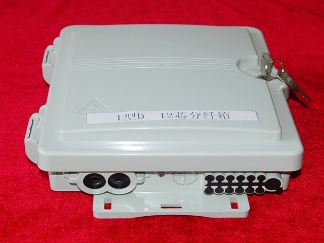 HY-1型D 12芯分纤箱 外形尺寸：230×195×65（mm） 建议此产品可用8芯不可断